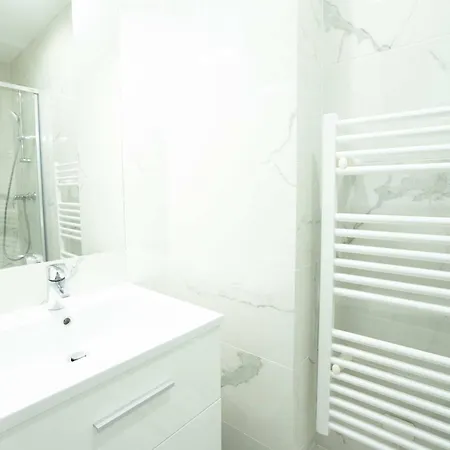 Apartament Terrasse Metro Pierre Lachaise - 3p